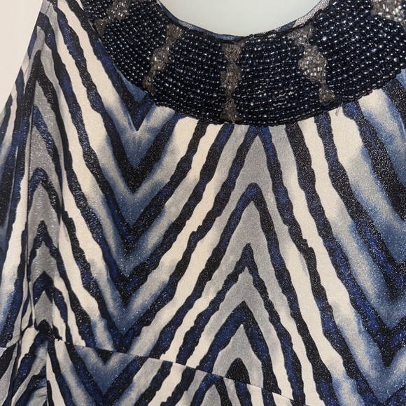 Blue/Beige Sleeveless Blouse 4X - Picture 2 of 3